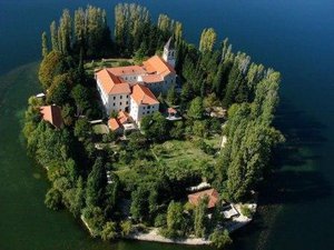 замок в хорватии.jpg