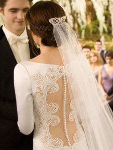twilight-wedding-dress-back-close-large_new.jpg