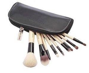 bobbi-brown-nabor-kistei-dlya-makiyazha-9-sht-na-molnii-555-B.jpg