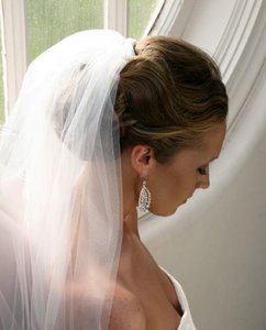 Long_Wedding_Hairstyle_With_Veil_88.jpg
