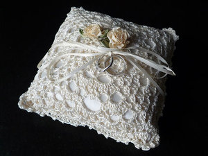 Ring-Pillow_lg.jpg